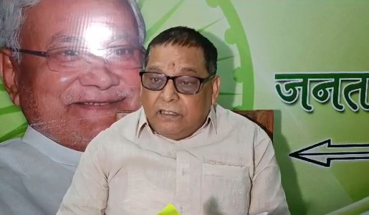 नीरज कुमार ने सम्राट चौधरी पर लगाया गंभीर आरोप, कहा उनकी डिग्री का कुछ पता नहीं चल रहा 
