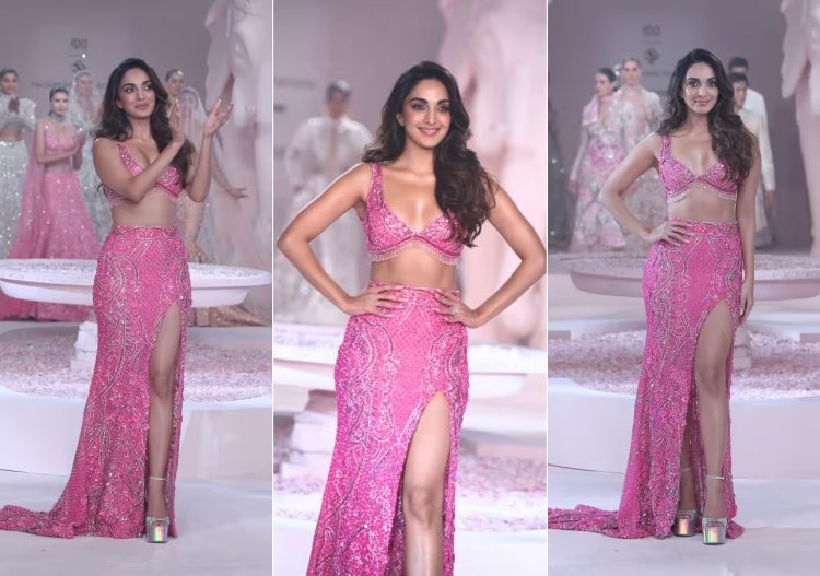 Kiara Advani ने देसी 'बार्बी' बन रैंप पर बिखेरा जलवा, थाई-हाई स्लिट ड्रेस में फ्लॉन्ट किए टोन्ड लेग्स