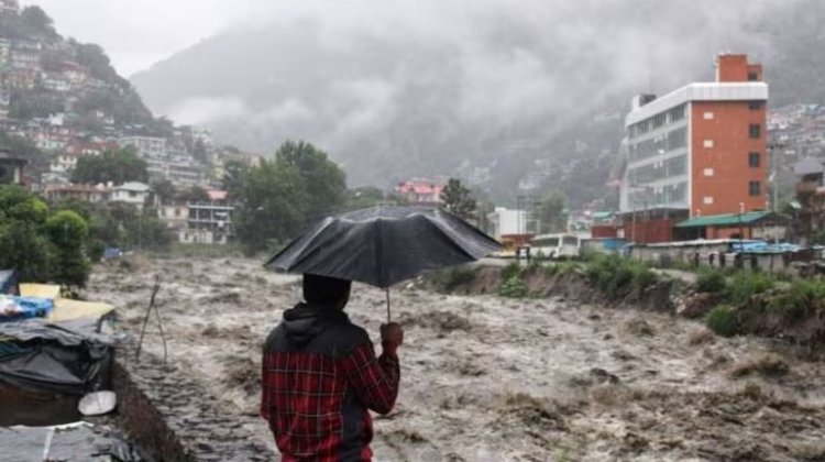 पहाड़ों के साथ यूपी और बिहार में भी बारिश की संभावना, उत्तराखंड में रेड अ/लर्ट