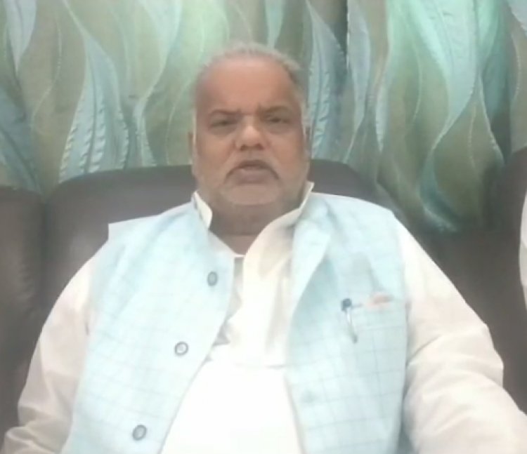 श्रवण कुमार ने गिरिराज सिंह पर किया सियासी ह/मला 