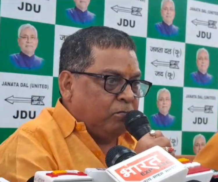 नीरज कुमार ने केंद्र सरकार पर उठाये सवाल, कहा वज्रपात से होने वाले मौ/त पर मुआवजा दे सरकार 