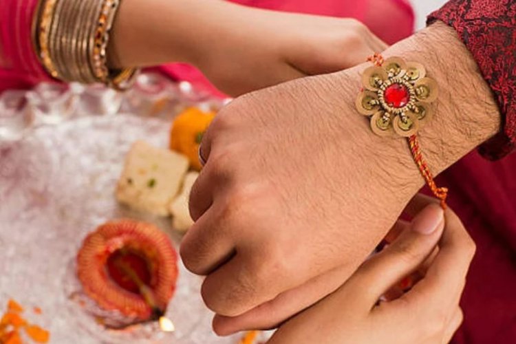 Raksha Bandhan 2023: क्या 30 और 31 अगस्त दोनों दिन मनाई जाएगी राखी? जानें राखी बांधने का शुभ मुहूर्त