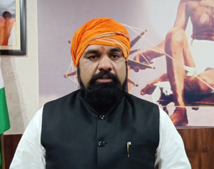 बिहार के स्कूलों में छुट्टियाँ रद्द किये जाने को लेकर सम्राट चौधरी का CM नीतीश पर करारा ह/मला 