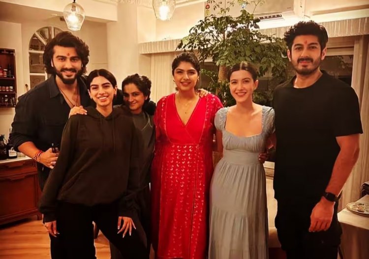 Arjun Kapoor ने अंशुला और खुशी के साथ सेलिब्रेट कि 'रक्षाबंधन', Janhvi Kapoor नहीं आईं नजर