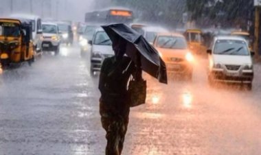 Delhi Weather Updates: दिल्ली में तापमान गिरा, लेकिन उमस ने बढ़ाई मुश्किल, जानें कब होगी राहत वाली बारिश