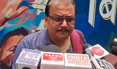 NEET पेपर लीक मामले पर मनोज झा ने विजय सिन्हा पर साधा निशाना 