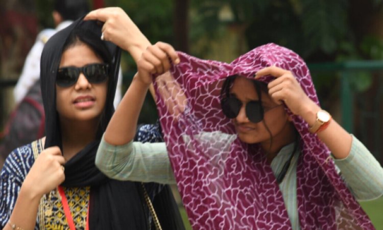 Weather Update: पूरे उत्तर भारत में प्रचंड गर्मी, यूपी के कई जिलों में बदलेगा मौसम, जानें IMD का ताजा अपडेट