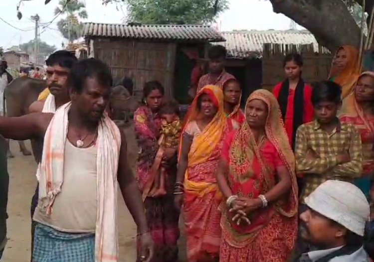 खगरिया में संतोष बांध पर बसे गांव के लोगों को नही रहने के लिए घर है ,न ही जमीन इनका दर्द समझने वाला भी कोई नही