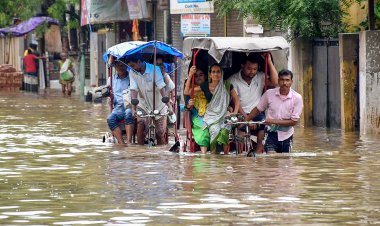 Bihar Weather: बिहार के इन इलाकों में भारी बारिश अलर्ट, लोगों गर्मी से मिली राहत पर इस वजह से बढ़ी परेशानी