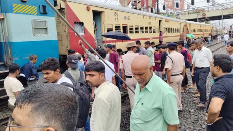 पूर्णिया-हटिया एक्सप्रेस दुर्घ/टना ग्रस्त होने से बाल-बाल बची,यात्री ने बताई आपबीती 