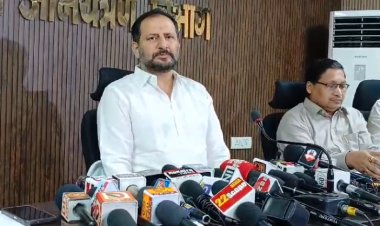 मंत्री नीरज कुमार बबलू ने लोक स्वास्थ्य अभियंत्रण विभाग के द्वारा कार्यो की समीक्षा 