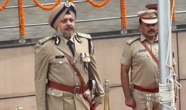 देश की आजादी के 78वें वर्षगाँठ के मौक़े पर बिहार के डीजीपी आर एस भट्टी ने किया झंडातोलन 