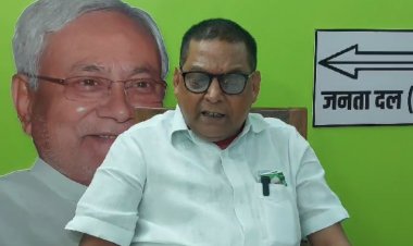 तेजस्वी यादव की ओर से 200 यूनिट मुफ्त बिजली देने पर नीरज कुमार बोले- अब लालटेन युग खत्म!