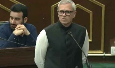 पहलगाम आतंकी हमले का जिक्र कर बोले उमर अब्दुल्ला, बंदूक से आतंकवाद को कंट्रोल नहीं कर सकते, लेकिन...