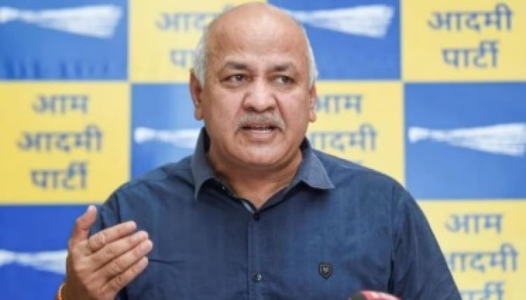 दिल्ली में प्राइवेट स्कूलों की फीस वृद्धि पर AAP ने बीजेपी को घेरा, CBI जांच की मांग की