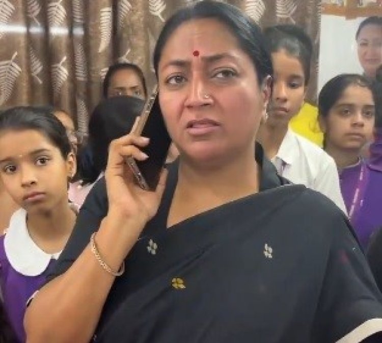 दिल्ली के प्राइवेट स्कूलों की मनमानी फीस वृद्धि को लेकर एक्शन मोड में CM रेखा गुप्ता, रद्द की मान्यता