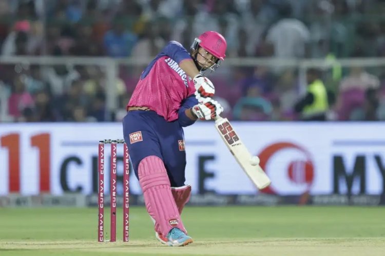 IPL में वैभव सूर्यवंशी के इतिहास रचने पर बिहार में जश्न का महौल, पटाखे फोड़े; मिठाइयां बांटी