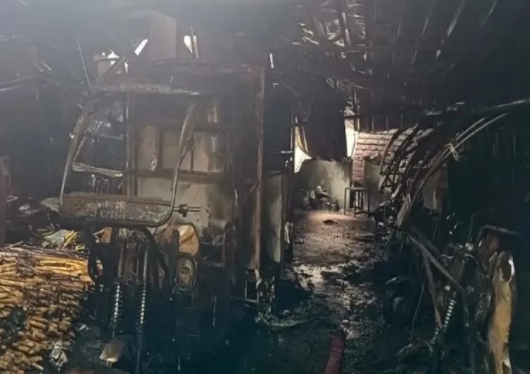 दिल्ली में बड़ा हादसा, ई-चार्जिंग स्टेशन में लगी भयानक आग; 2 लोगों की जिंदा जलकर मौत; 4 झुलसे
