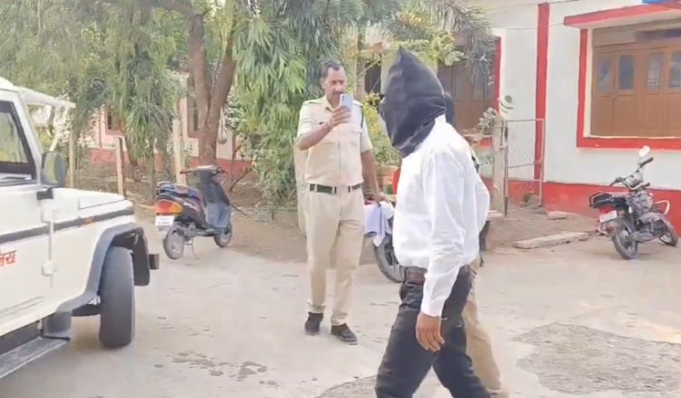 दिल्ली-मुंबई एक्सप्रेसवे पर वायरल वीडियो: पूर्व भाजपा नेता गिरफ्तार, महिला की तलाश जारी