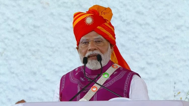 ऑपरेशन सिंदूर के बाद पीएम मोदी का गुजरात दौरा, कहा- पाकिस्तान और आतंकी ठिकानों पर कार्रवाई सिर्फ स्थगित