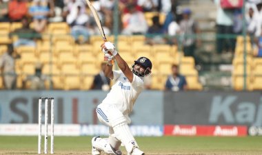 Lord’s Test में Rishabh Pant का धमाल: Dhoni का रिकॉर्ड तोड़ा, इंग्लैंड में फिर रचा इतिहास!