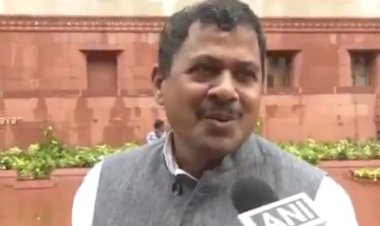 बिहार में SIR पर बोले जेडीयू सांसद गिरिधारी यादव: 'क्या गलत सूची से बना हूं सांसद?' पार्टी ने भेजा नोटिस
