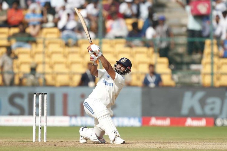 Lord’s Test में Rishabh Pant का धमाल: Dhoni का रिकॉर्ड तोड़ा, इंग्लैंड में फिर रचा इतिहास!