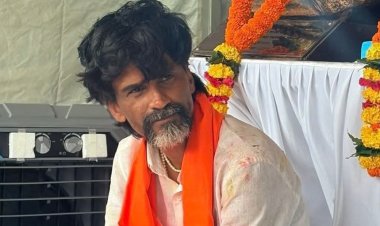 महाराष्ट्र में मराठा आरक्षण की जंग तेज़, मनोज जरांगे पाटील का अनशन; आजाद मैदान से उठी सियासी भूचाल