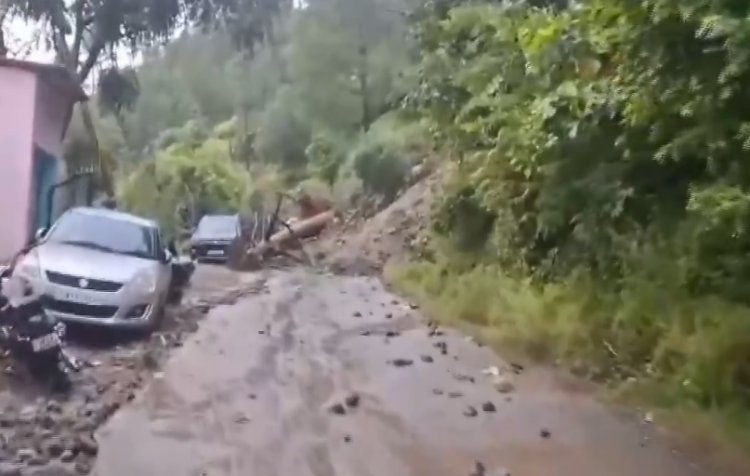उत्तराखंड में फिर बादल फटा: चमोली के थराली क्षेत्र में भारी तबाही, घर-दुकानें मलबे में दबे, एक की मौत