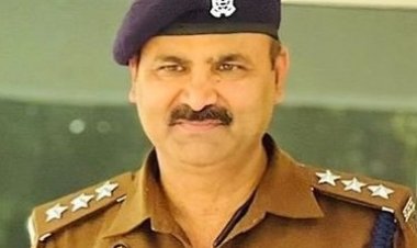 100 करोड़ की संपत्ति वाले डिप्टी एसपी ऋषिकांत शुक्ला सस्पेंड, वकील अखिलेश दुबे से गहरे रिश्तों ने कराई मुसीबत