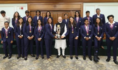 PM मोदी ने महिला वर्ल्ड कप विजेता टीम से की मुलाकात, कहा – 'यह जीत सिर्फ मैदान पर नहीं, देश के दिलों में दर्ज हो गई है'