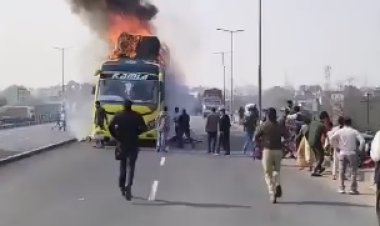 कानपुर NH-19 पर चलती डबल-डेकर बस में भड़की भीषण आग, यात्रियों ने कूदकर बचाई जान