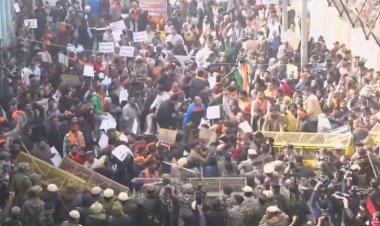 बांग्लादेश में हिंदू युवक की हत्या से उबाल, दिल्ली में VHP का जोरदार प्रदर्शन; हाई कमीशन के बाहर बढ़ी हलचल