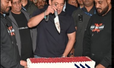 60 के हुए सलमान खान, फार्महाउस में आधी रात को जश्न; सितारों का लगा जमावड़ा