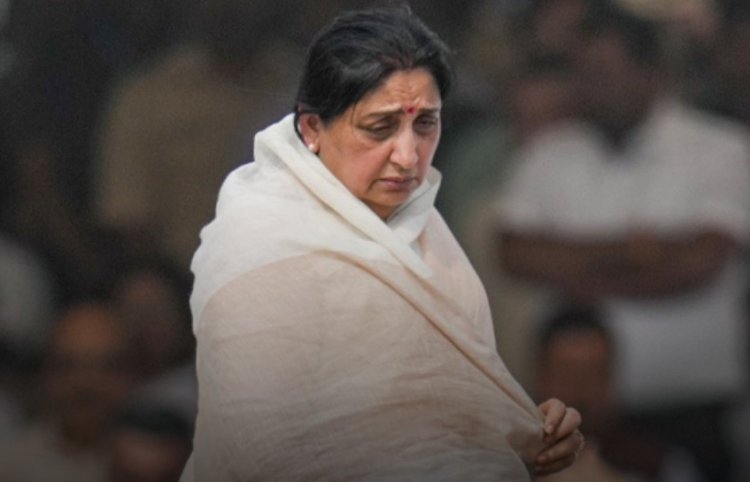 अजित पवार के बाद एनसीपी का भविष्य: विलय, सत्ता और सुनेत्रा पवार पर टिकी महाराष्ट्र की राजनीति