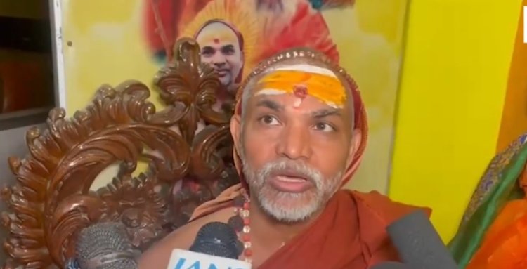 माघ मेले से धर्म संसद तक: शंकराचार्य अविमुक्तेश्वरानंद बनाम योगी, टकराव ने पकड़ी सियासी आग