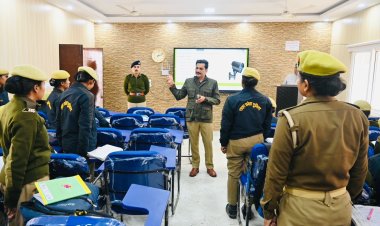वाराणसी: महिला कांस्टेबलों को हाई-सिक्योरिटी ज़ोन सुरक्षा की विशेष ट्रेनिंग