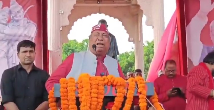मंच पर फूट-फूटकर रो पड़े कैबिनेट मंत्री संजय निषाद, गोरखपुर से उठी सियासी लहर