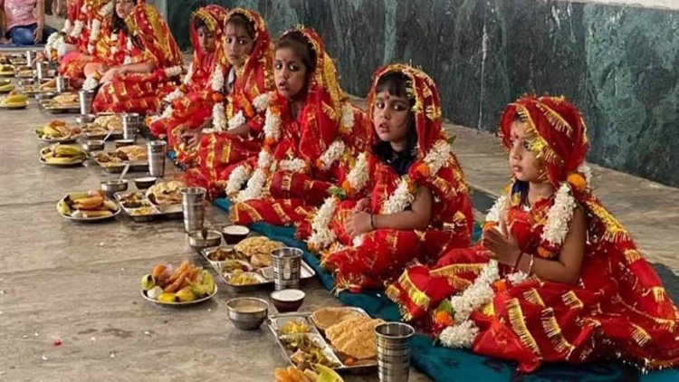 महाअष्टमी: कन्या पूजन में भूल गए ये चीजें तो अधूरी रह जाएगी पूजा!