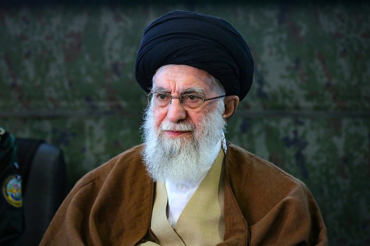 Iran Crisis: खामेनेई के अंतिम संस्कार पर 50 दिन बाद भी सस्पेंस, युद्ध के डर से फैसला टल रहा?